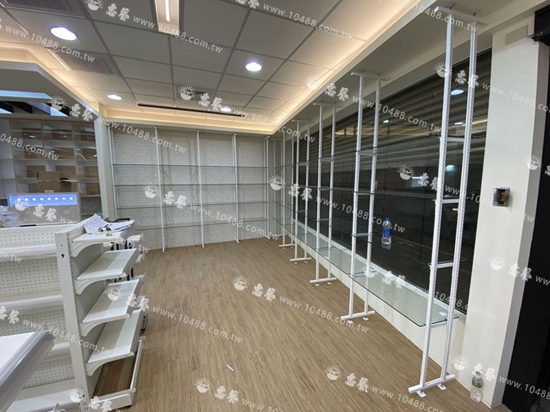 安安連鎖藥局 裝潢規劃 客製櫃台 調劑室 商品展示架 櫥窗陳列架